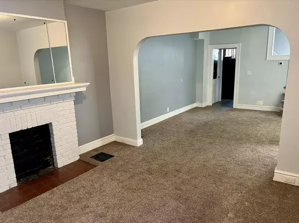 212 E Hudson Street, Columbus, OH 43202