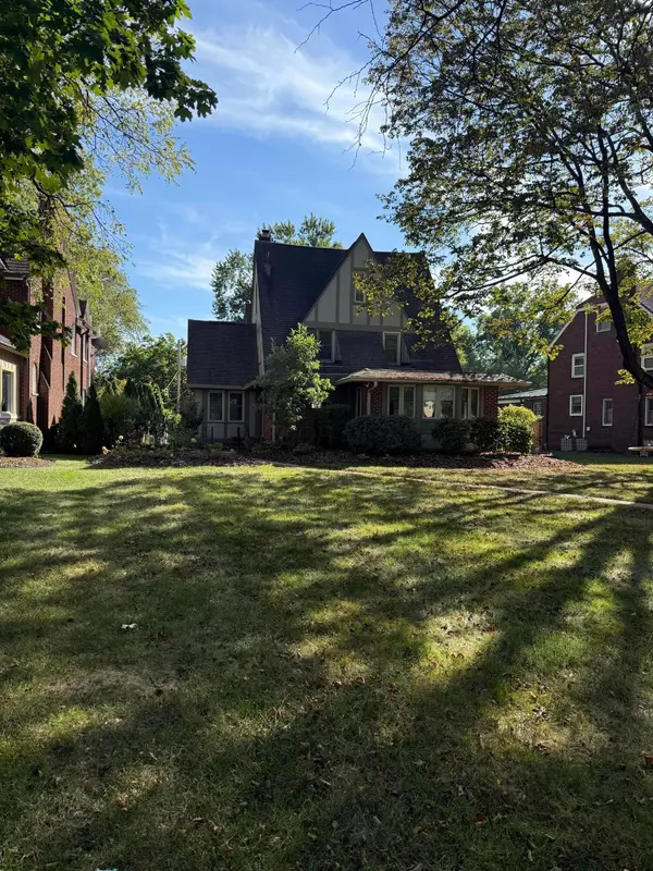 2629 E Broad Street, Columbus, OH 43209