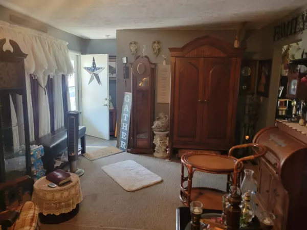 Columbus, OH 43223,31403142 Winding Creek Drive