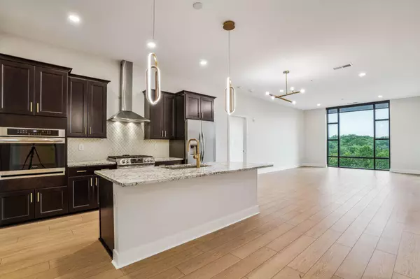 6745 Longshore Street #404, Dublin, OH 43017