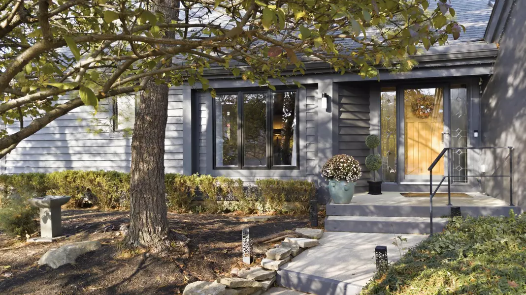 2248 Sandover Road, Upper Arlington, OH 43220