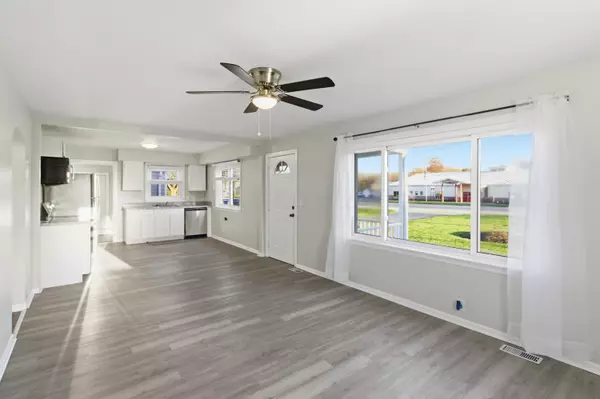 London, OH 43140,267 W High Street