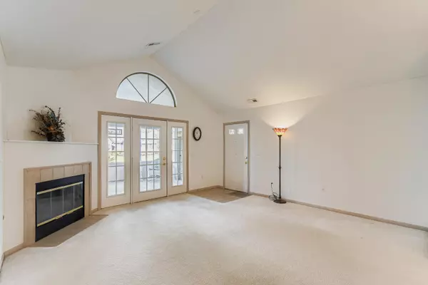 Powell, OH 43065,8582 Stonewoods Lane