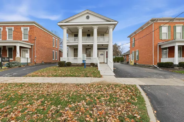 104 W William Street, Delaware, OH 43015