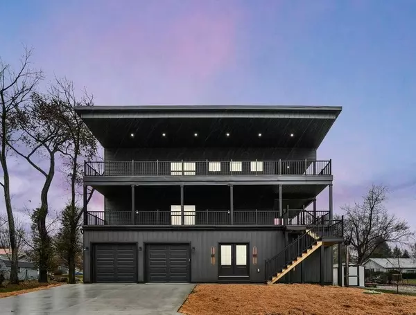 557 Lexington Avenue, Thornville, OH 43076