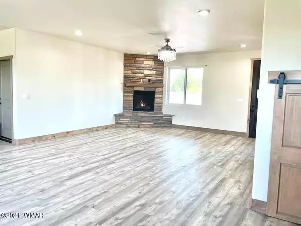 Show Low, AZ 85901,4890 W Mountain Hollow Loop