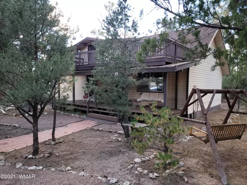 2938 Breezy Pine Drive, Overgaard, AZ 85933