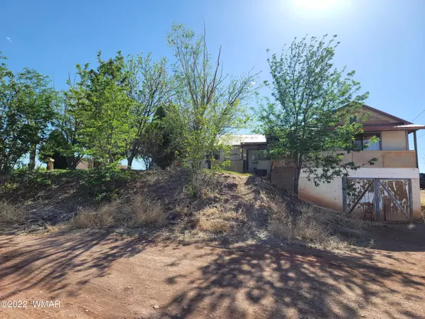 1526 Hunsaker Road, Holbrook, AZ 86025