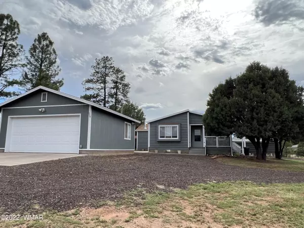 738 Club Straight Lane, Show Low, AZ 85901