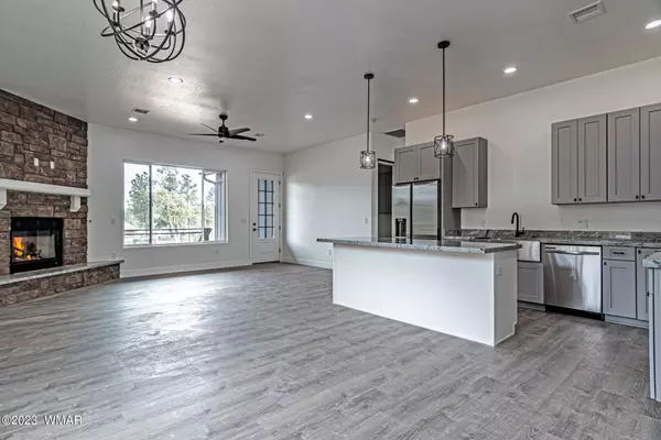 Show Low, AZ 85901,221 W Owens Street