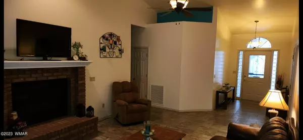 Show Low, AZ 85901,1400 N 40Th Drive