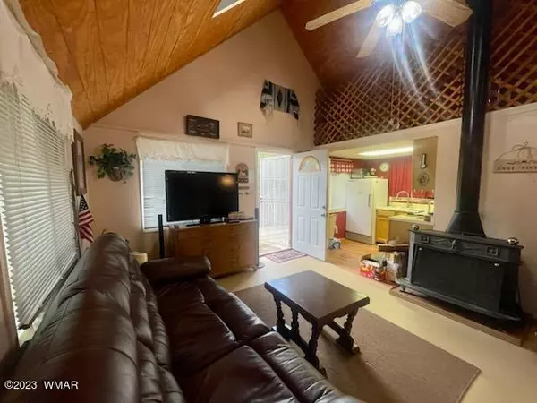 Show Low, AZ 85901,971 White Mountain Drive
