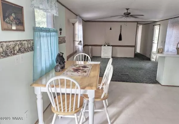 Show Low, AZ 85901,975 W Laxton