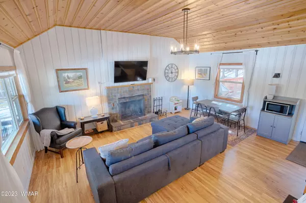 Pinetop, AZ 85935,123 E Sky Hi Drive