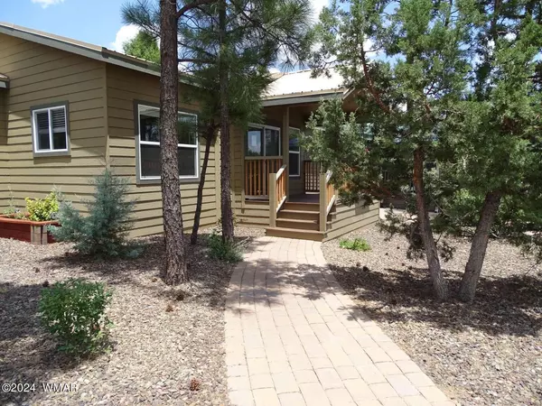 Show Low, AZ 85901,3851 Vacation Village Dr #416