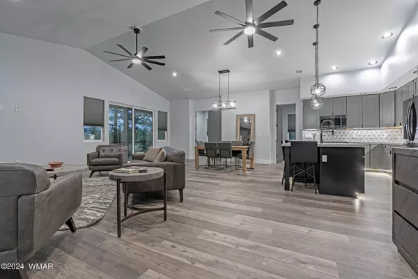 Show Low, AZ 85901,570 S Mountain Pines Avenue