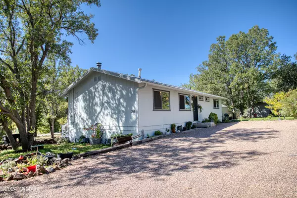 1304 W Apache Lane, Lakeside, AZ 85929