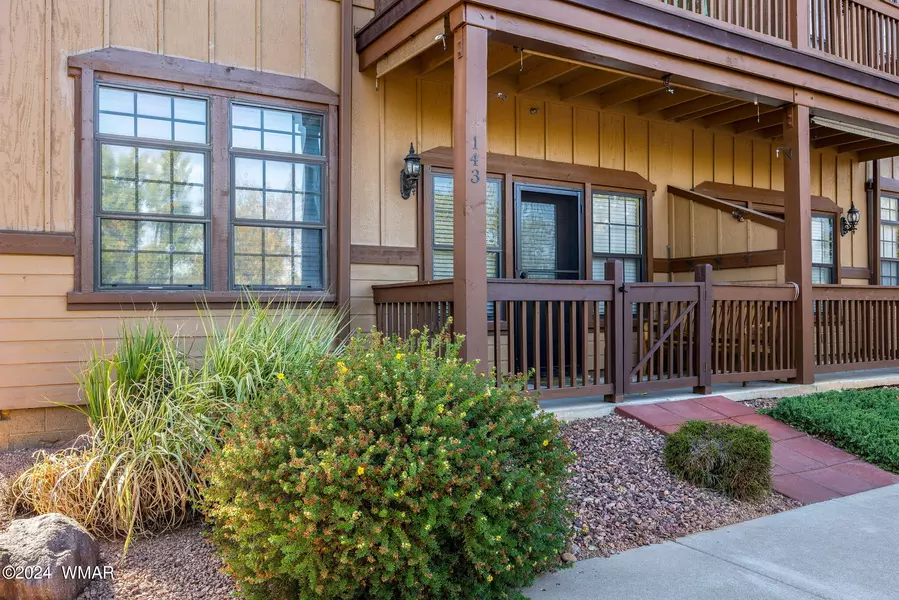 2401 Quarter Horse Trail #143, Overgaard, AZ 85933