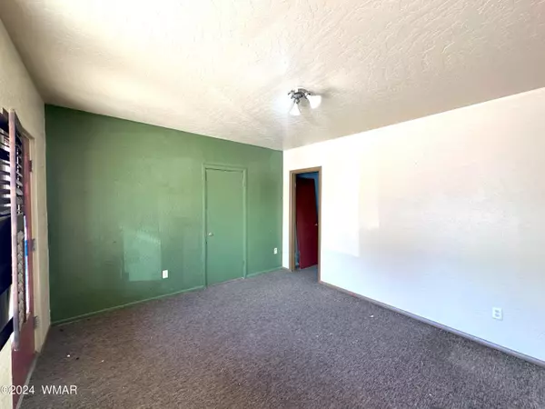 Springerville, AZ 85938,325 E Main Street