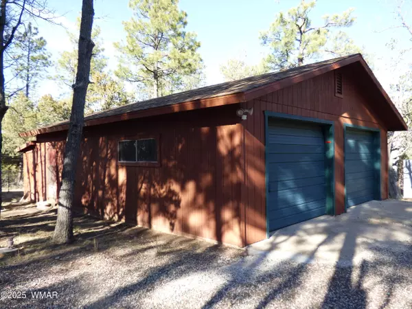 Pinetop, AZ 85935,406 W Whispering Pines Lane