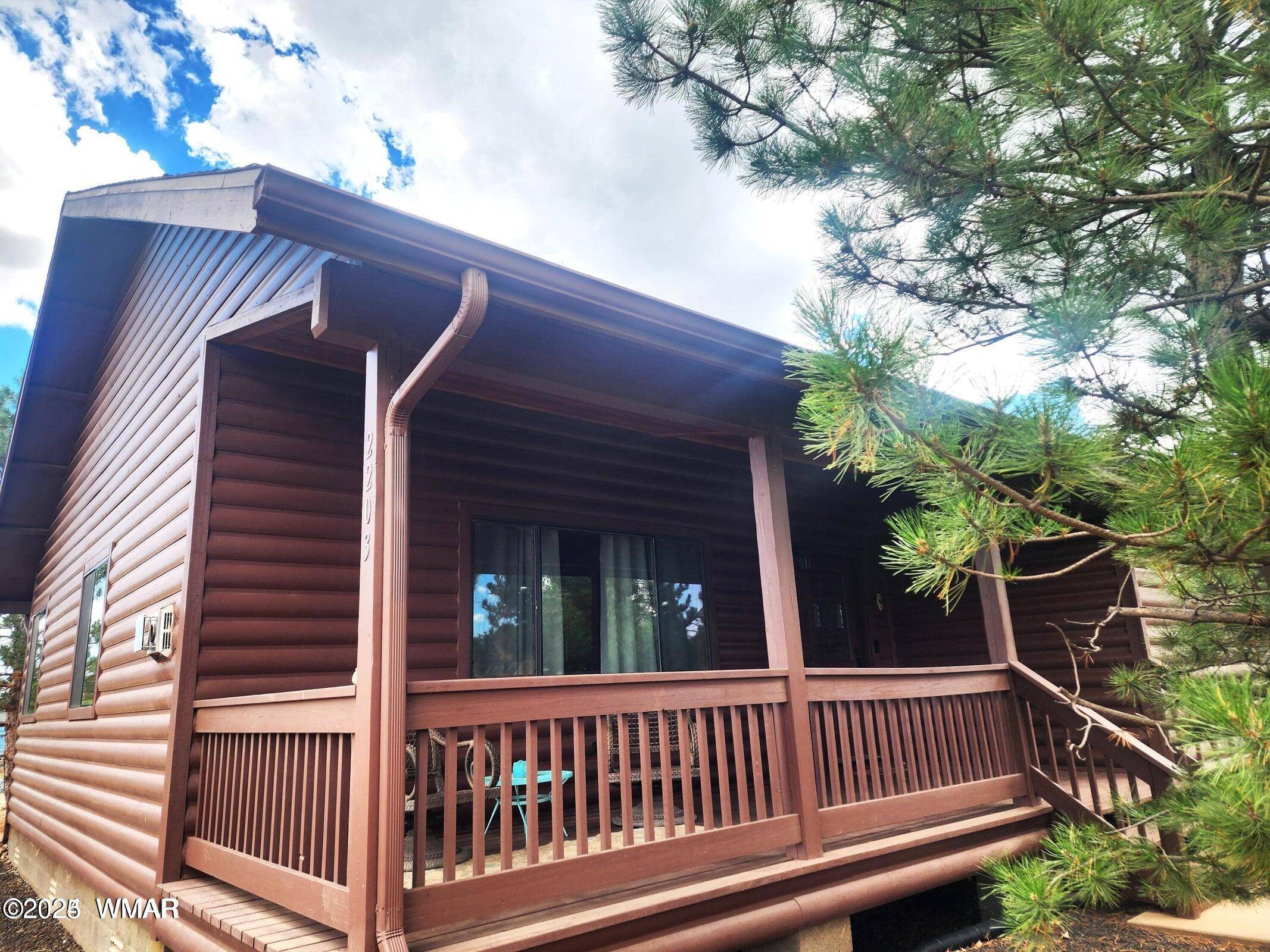 2203 Meadow Lane, Overgaard, AZ 85933