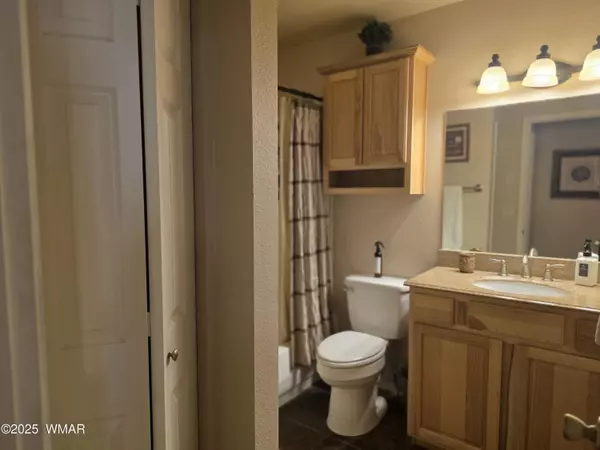 Pinetop, AZ 85935,93 E White Mountain Boulevard