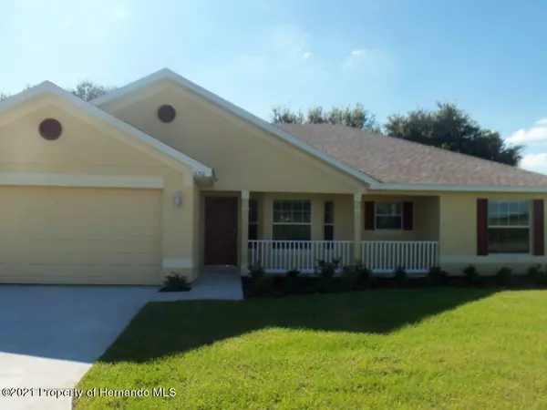 12488 Snowy Plover Avenue, Weeki Wachee, FL 34614