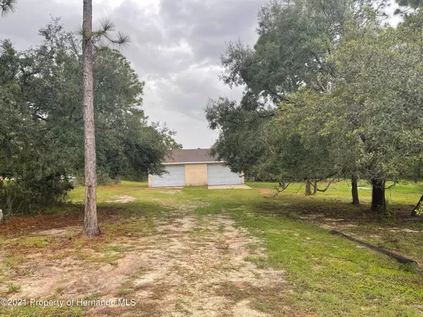 10352 Gypsy Avenue, Weeki Wachee, FL 34613