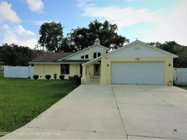 7381 Philatelic Drive, Spring Hill, FL 34606