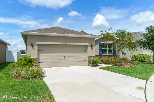 13797 Hunting Creek Place, Spring Hill, FL 34609