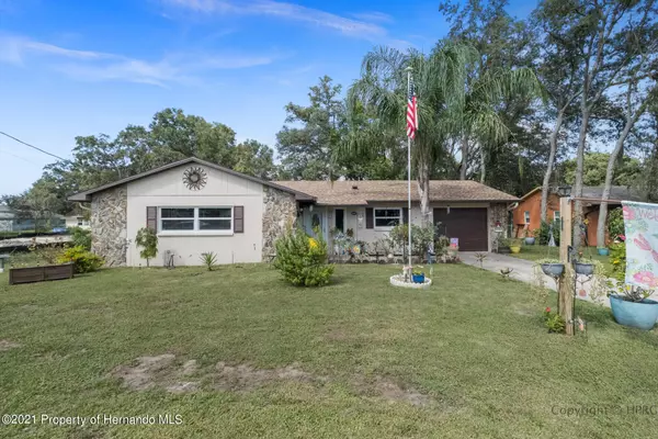 8467 Spring Hill Drive, Spring Hill, FL 34608