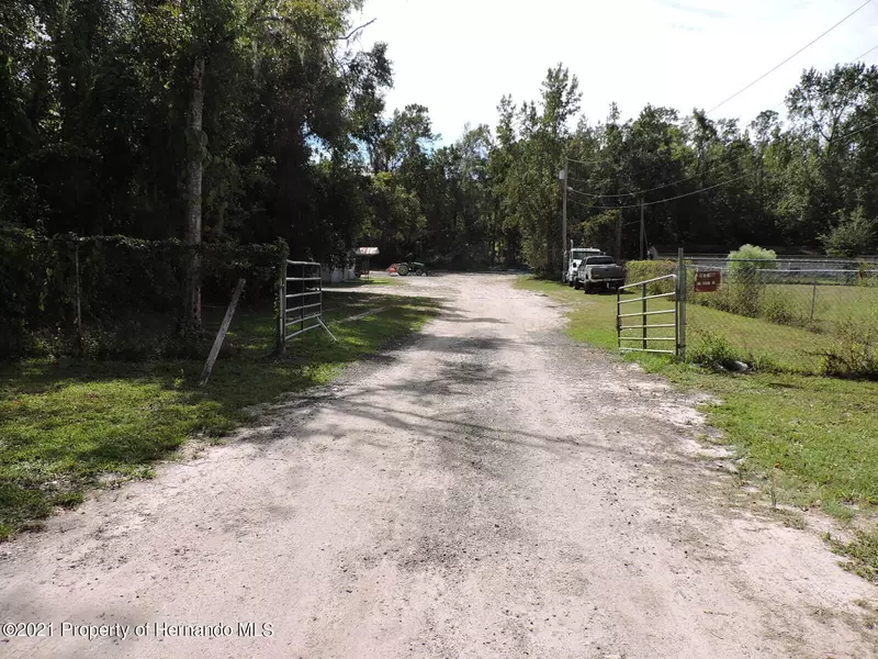 19400 Fort Dade Avenue, Brooksville, FL 34601