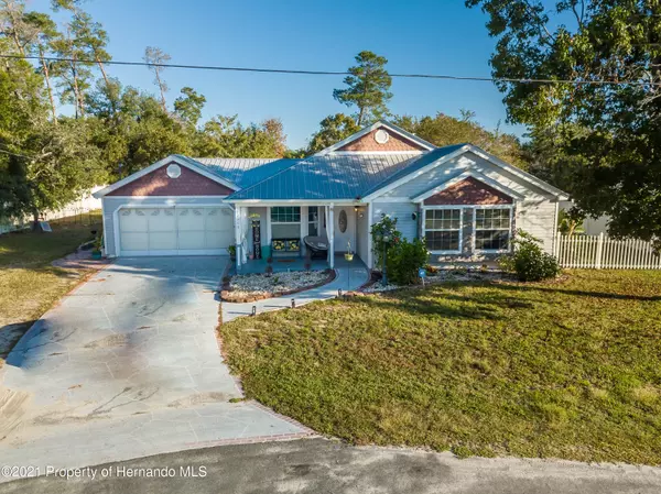 12345 Pine Cone Street, Brooksville, FL 34613