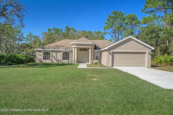 18003 Malibar Road, Weeki Wachee, FL 34614