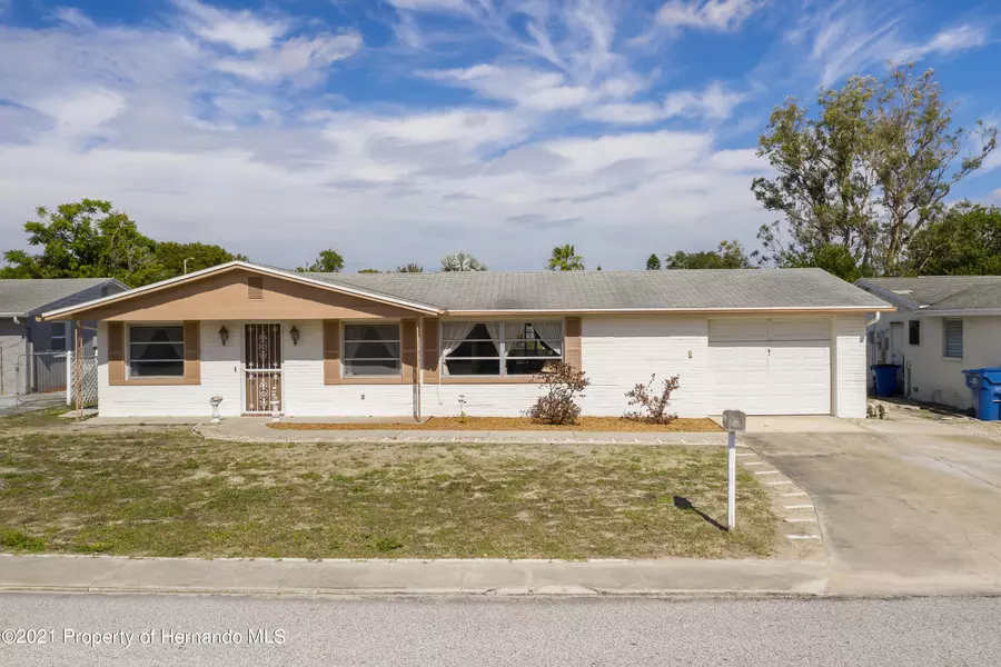 3431 Nixon Road, Holiday, FL 34691