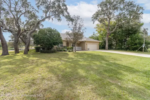 8254 Apple Orchard Road, Spring Hill, FL 34606