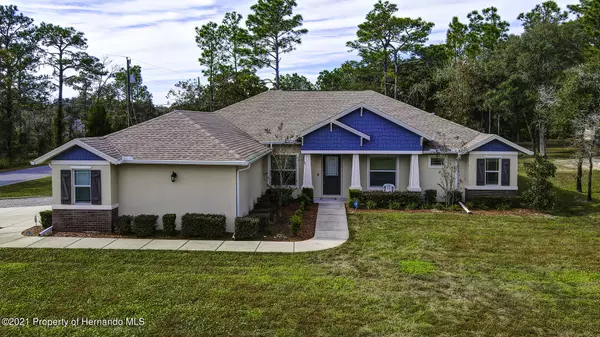 12285 Osprey Avenue, Weeki Wachee, FL 34614