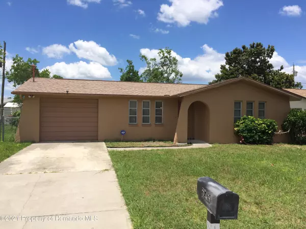 8519 Bella Via Drive, Hudson, FL 34667