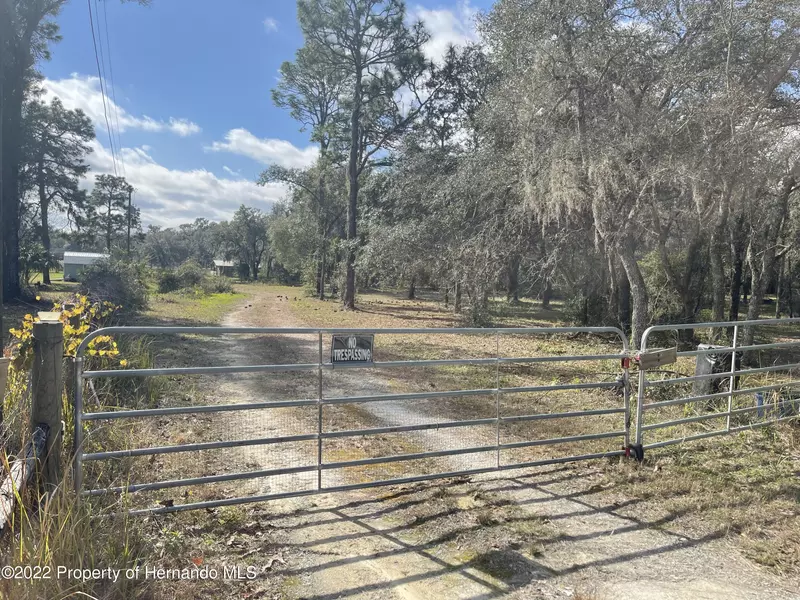 14340 Sandy Drive, Brooksville, FL 34613