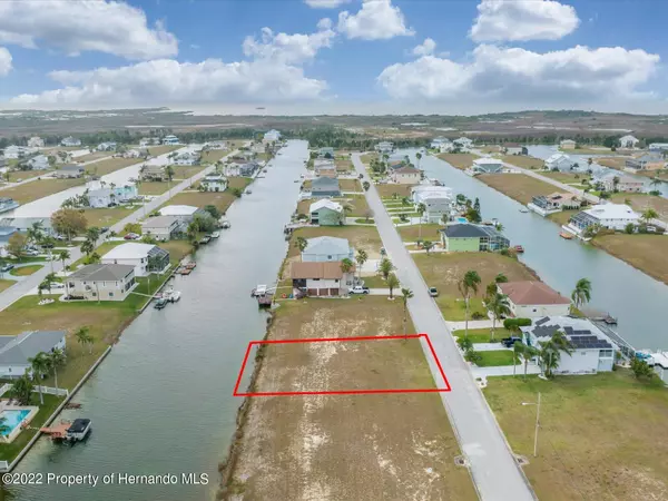 Hernando Beach, FL 34607,4018 Triggerfish Drive