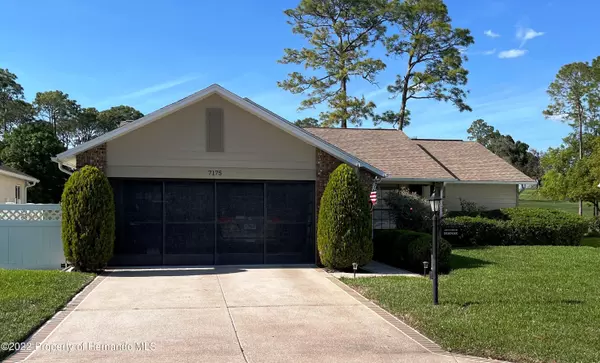 7175 Crown Oaks Drive, Spring Hill, FL 34606