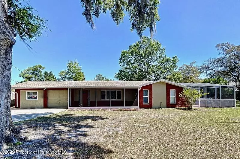 7386 Hiawatha Park Way, Spring Hill, FL 34606