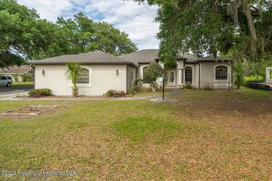 6034 Beechwood Drive, Ridge Manor, FL 33523