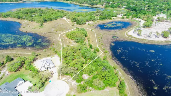 Scenic Lake Drive, Weeki Wachee, FL 34613