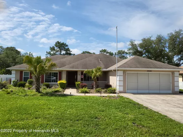 12036 Penguin Avenue, Weeki Wachee, FL 34614