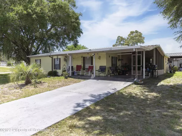 7338 First Loop Ave, Brooksville, FL 34613