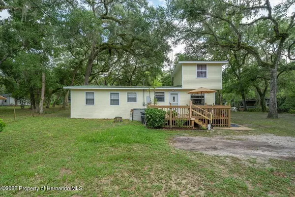 6214 Cyril Drive, Dade City, FL 33523