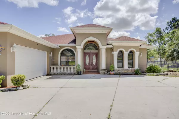 1392 Maximilian Avenue, Spring Hill, FL 34609