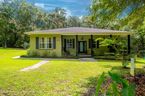 22000 Snow Hill Road, Brooksville, FL 34601