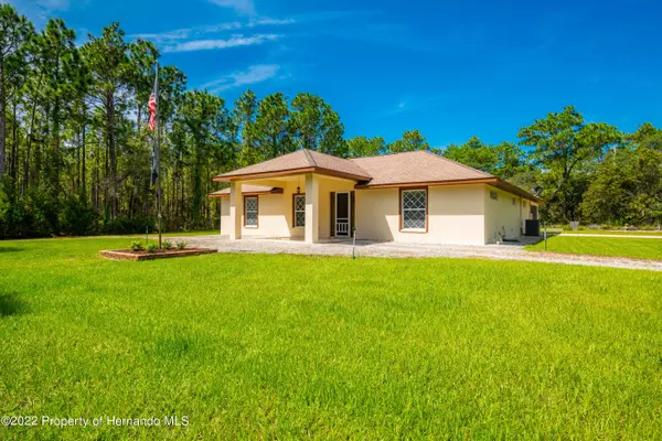 17365 Nighthawk Road, Weeki Wachee, FL 34614